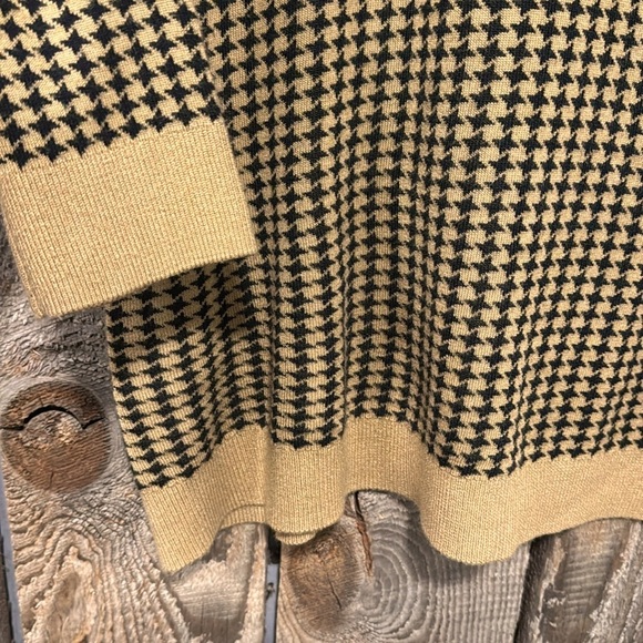 Calvin Klein houndstooth medium - Picture 2 of 6